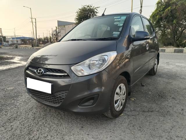 https://images10.gaadi.com/usedcar_image/4321693/original/processed_59ef79b21cef7f338d3fb9af6de3f631.jpg?imwidth=6400