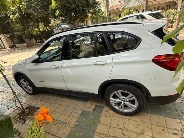 https://images10.gaadi.com/usedcar_image/4321702/original/processed_1bf89059-7432-4502-b4b2-27f71b7cb6ac.jpeg?imwidth=6402