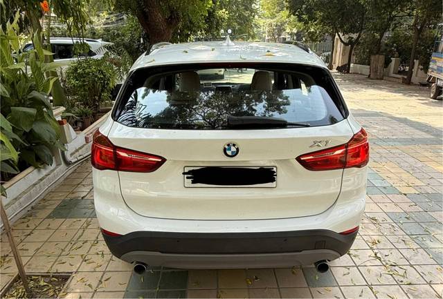 https://images10.gaadi.com/usedcar_image/4321702/original/processed_3f6d7390-d54b-4509-9959-d0114febfc1c.jpeg?imwidth=6401