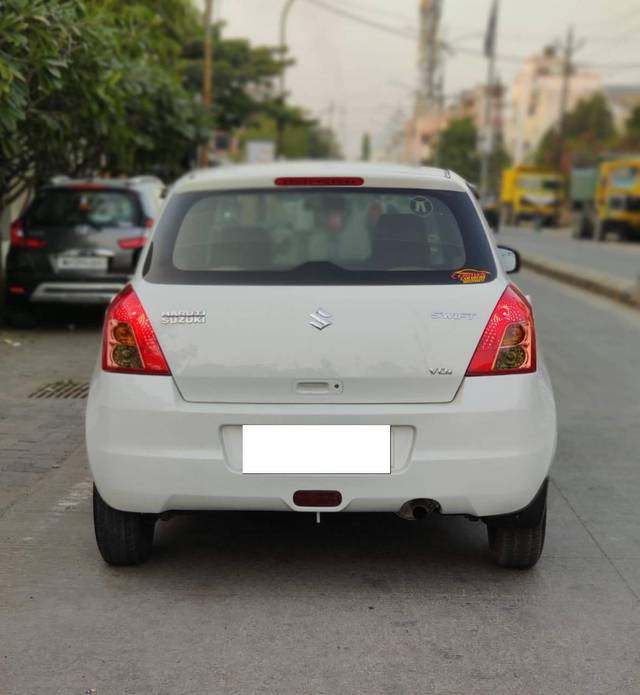 https://images10.gaadi.com/usedcar_image/4321755/original/processed_619ed6b4f2db173ca37773c5bdb96218.jpg?imwidth=6402