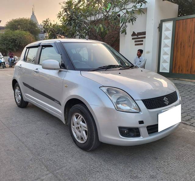 https://images10.gaadi.com/usedcar_image/4321756/original/processed_02648171ddb5588f505f6956261d8d67.jpg?imwidth=6400