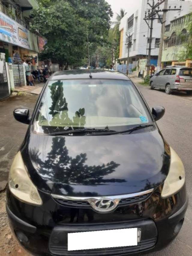 https://images10.gaadi.com/usedcar_image/4321773/original/processed_6d95bc39-93a3-4319-b102-18155b208a3f.jpg?imwidth=6400