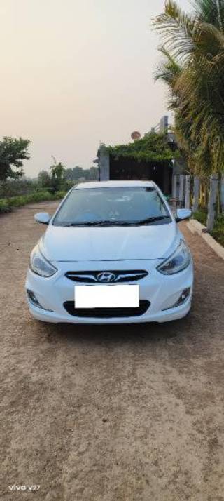 Hyundai Verna 2011-2015 Hyundai Verna 1.6 CRDI