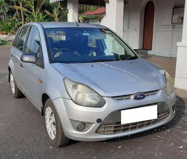 https://images10.gaadi.com/usedcar_image/4321814/original/processed_675a6f1c-bb52-4722-ac71-971b742fc623.jpg?imwidth=6400