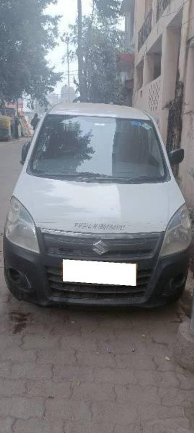 https://images10.gaadi.com/usedcar_image/4321885/original/processed_4b6cd286-8465-4f56-93ab-b6f8e387a9aa.jpg?imwidth=6400