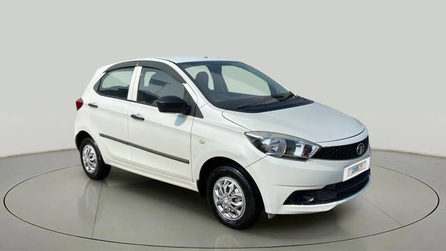 https://images10.gaadi.com/usedcar_image/4321977/original/c6f20bce77aadf6d4f64f2cc468d420b.jpg?imwidth=6400