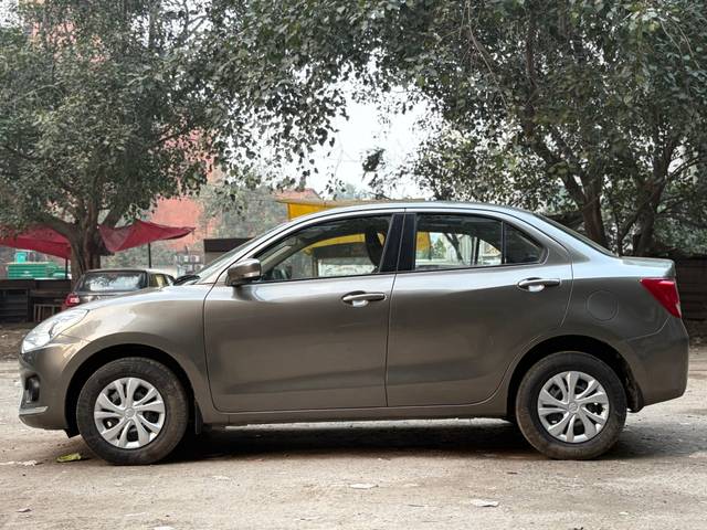 https://images10.gaadi.com/usedcar_image/4322005/original/52523751fd90000dc72b1290957523e2.jpg?imwidth=6402