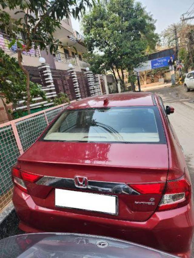 https://images10.gaadi.com/usedcar_image/4322076/original/e4389404625a5adf0a32a3b1cdc45c8b.jpg?imwidth=6401