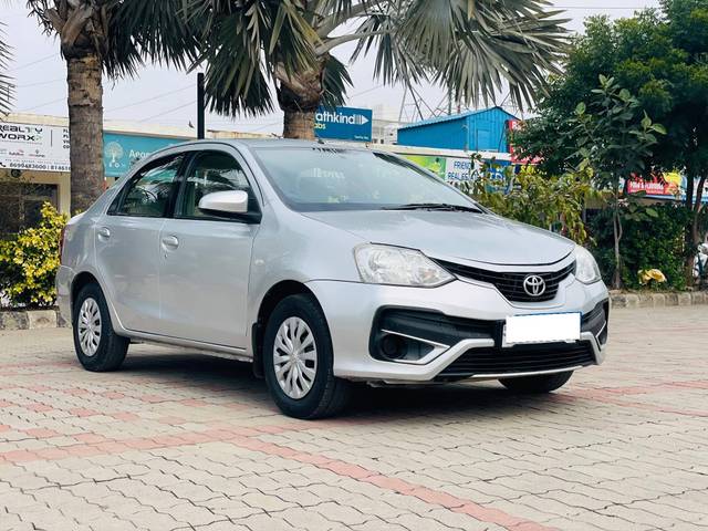 https://images10.gaadi.com/usedcar_image/4322168/original/processed_12be5063f392464c84905ea5f2a5ddf6.jpg?imwidth=6400