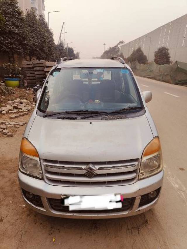 https://images10.gaadi.com/usedcar_image/4322189/original/7da5db377524a0e4e6a49f0d267810ac.jpg?imwidth=6400