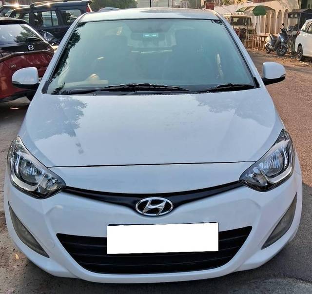 https://images10.gaadi.com/usedcar_image/4322242/original/processed_d43ecbd6b7fcc214ed5dbd5a40726a3a.jpg?imwidth=6400