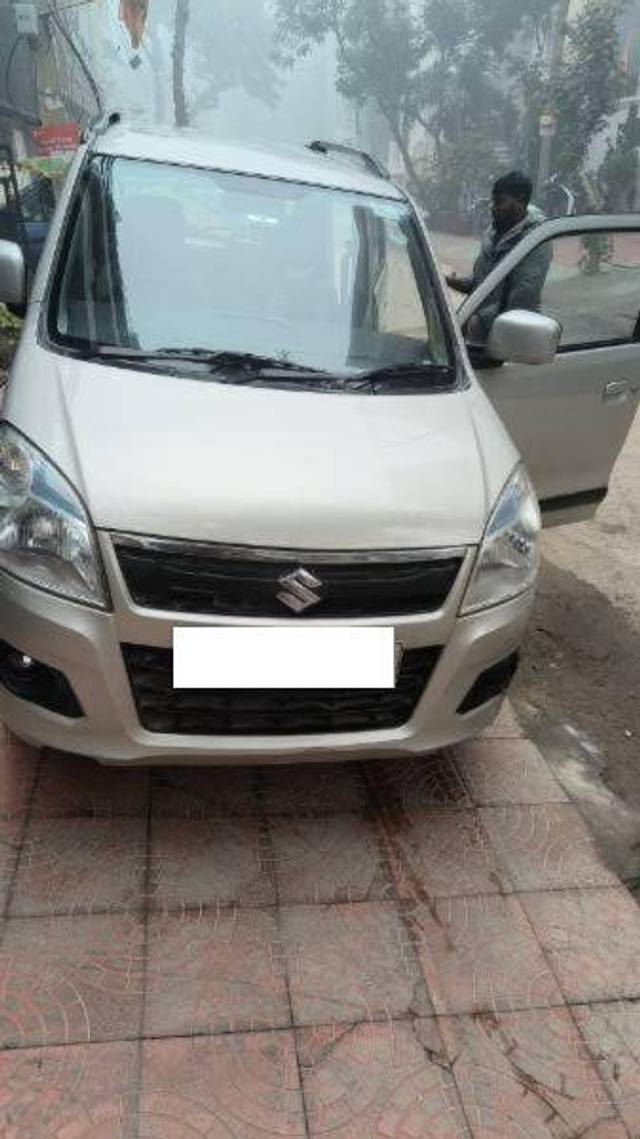 https://images10.gaadi.com/usedcar_image/4322252/original/7726765742113f51dd68bf5f18c1bbd7.jpg?imwidth=6400