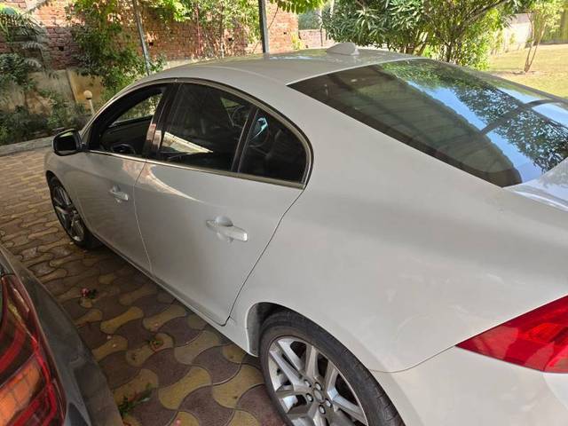 https://images10.gaadi.com/usedcar_image/4322351/original/16a509e25e535098a3b506cc26edcae4.jpeg?imwidth=6402