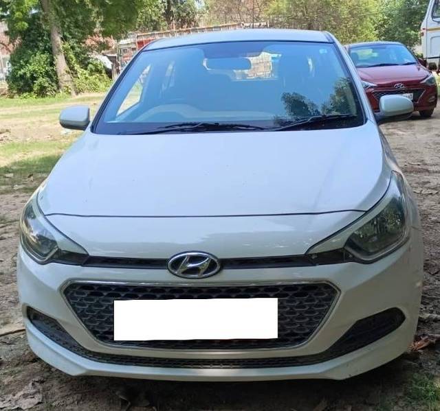 https://images10.gaadi.com/usedcar_image/4322355/original/processed_db3539a636070c15a73b3e60ba39bfa9.jpg?imwidth=6400