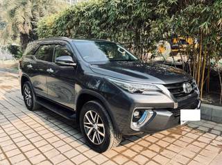 Toyota Fortuner 2016-2021 Toyota Fortuner 2.8 4WD AT