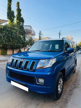 Mahindra TUV 300 2015-2019 Mahindra TUV 300 mHAWK100 T8 AMT