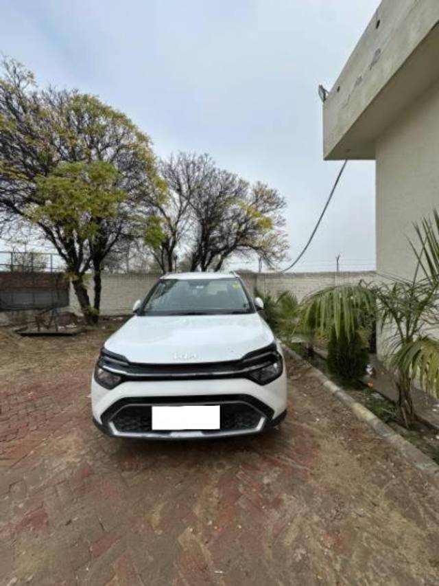 https://images10.gaadi.com/usedcar_image/4322630/original/processed_afbb6b59-d602-427a-844a-7f3db3729e25.jpg?imwidth=6402