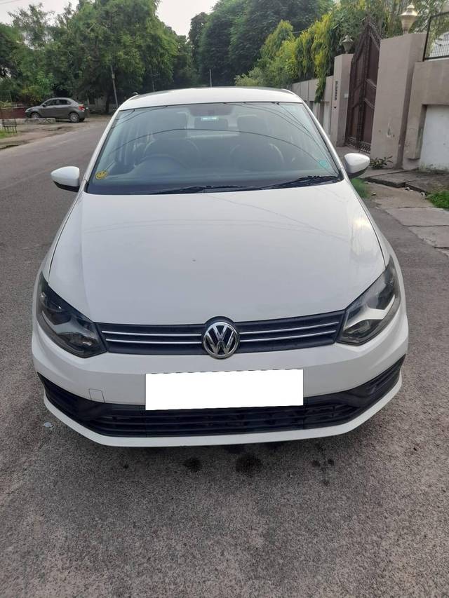 https://images10.gaadi.com/usedcar_image/4322682/original/processed_39a370b3ef146268ab4eea19ce0a345a.jpg?imwidth=6400