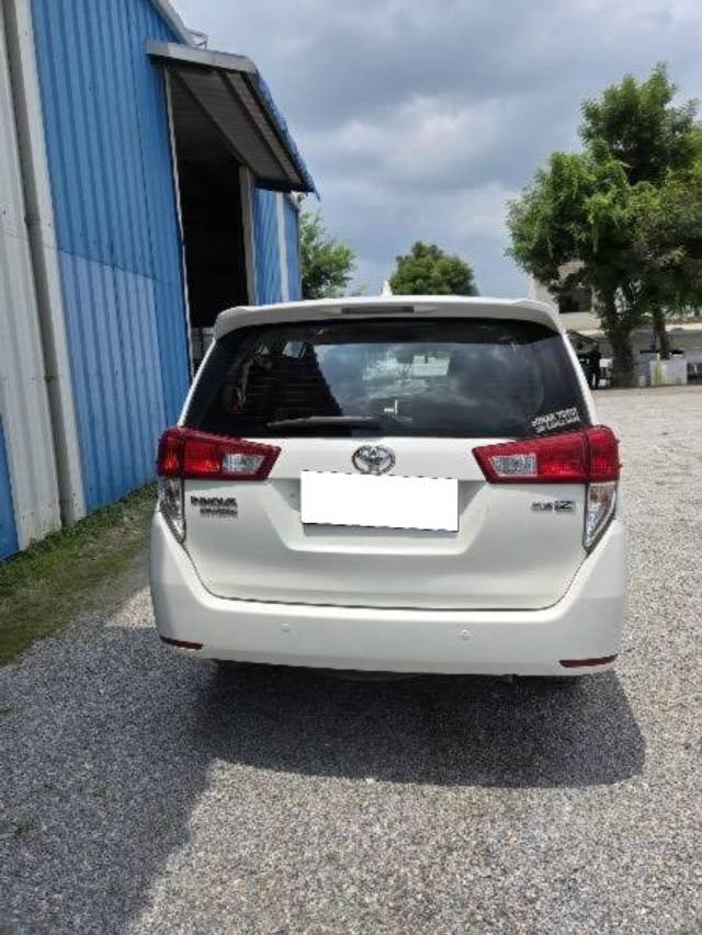 https://images10.gaadi.com/usedcar_image/4322689/original/processed_3ffdb7b3-fe8e-40f5-947b-813c587338ab.jpeg?imwidth=6401