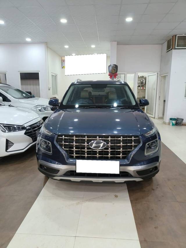 https://images10.gaadi.com/usedcar_image/4322693/original/processed_2602555da5dd285b354183534a40d2c9.jpg?imwidth=6401