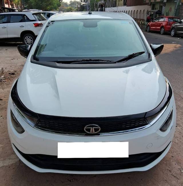 https://images10.gaadi.com/usedcar_image/4322736/original/processed_bb70e73186a7fbcfe95a7be6adf5dd43.jpg?imwidth=6400