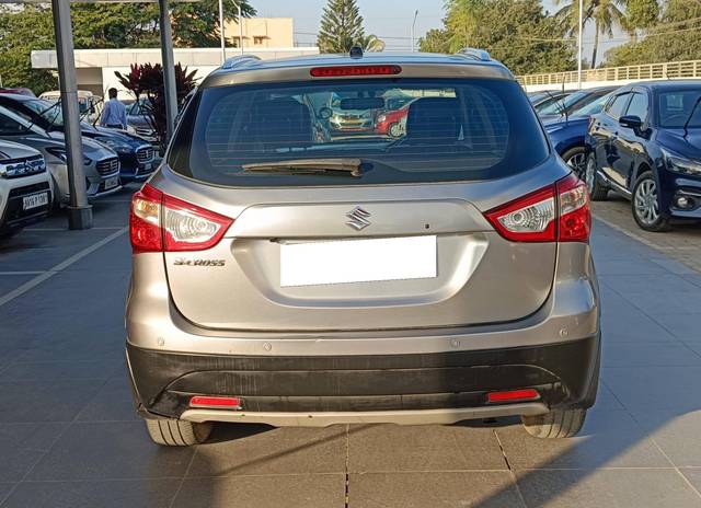 https://images10.gaadi.com/usedcar_image/4322817/original/processed_3f7fa900e391700cf8be232a4d3b40e1.jpg?imwidth=6401