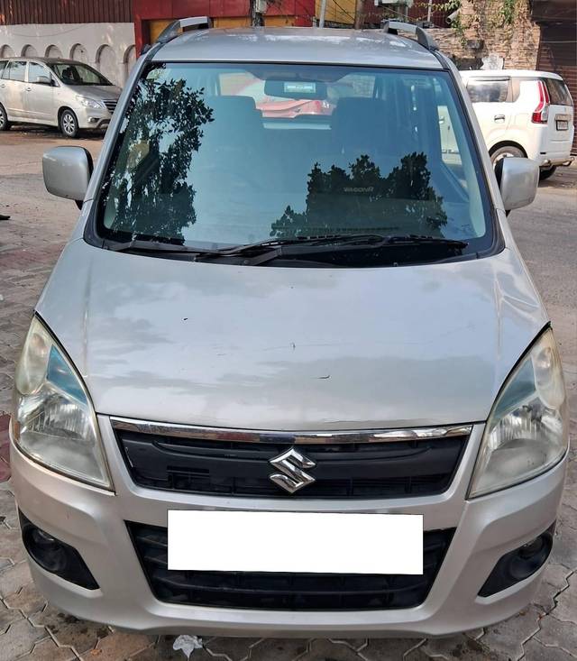 https://images10.gaadi.com/usedcar_image/4322903/original/processed_0fc2232fa4fbe9bbaba130a2c8f641e8.jpg?imwidth=6400