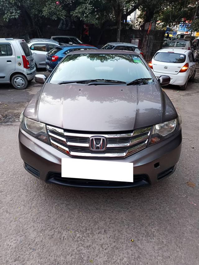 https://images10.gaadi.com/usedcar_image/4322958/original/processed_9093fcdbcbd57253a611ae5890bdc938.jpg?imwidth=6402