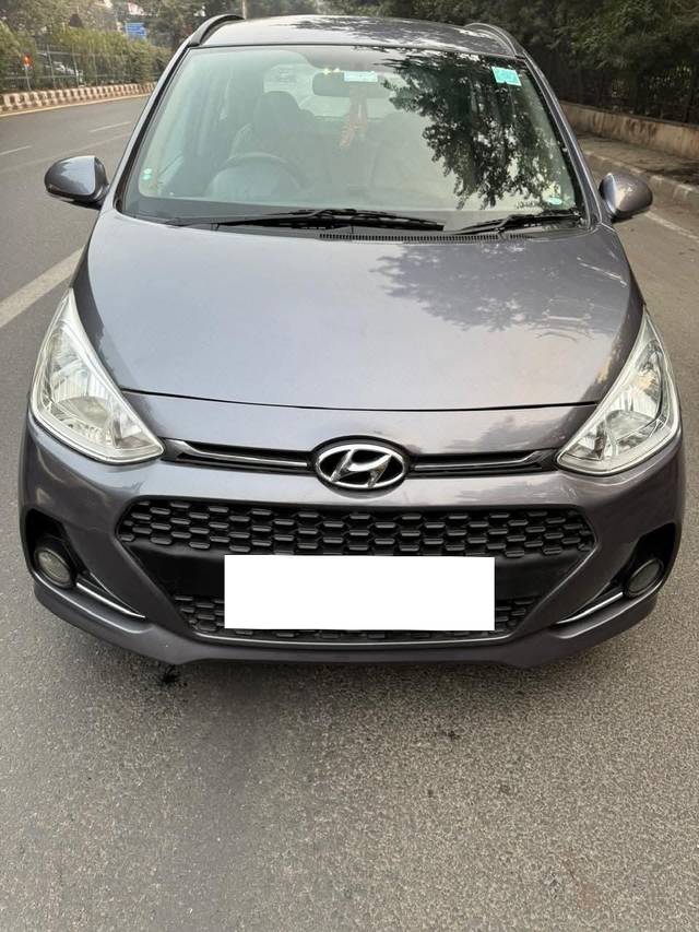 https://images10.gaadi.com/usedcar_image/4323005/original/processed_d163fdfacb0894301d295ab0e5d32f53.jpeg?imwidth=6402