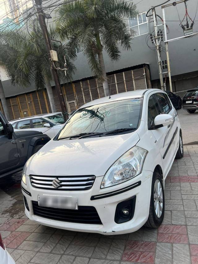 https://images10.gaadi.com/usedcar_image/4323032/original/processed_66beb978bcea0c9c406d24665926ba5d.jpg?imwidth=6401