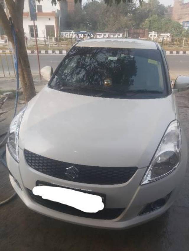 https://images10.gaadi.com/usedcar_image/4323108/original/processed_2b5b9636-cf5a-4ff9-9ef3-b1fb5d9af889.jpg?imwidth=6400