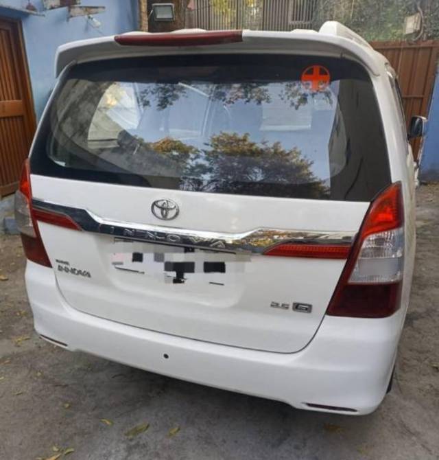 https://images10.gaadi.com/usedcar_image/4323134/original/processed_20a7b8e1-300d-4579-8830-0438fbda8759.jpg?imwidth=6401