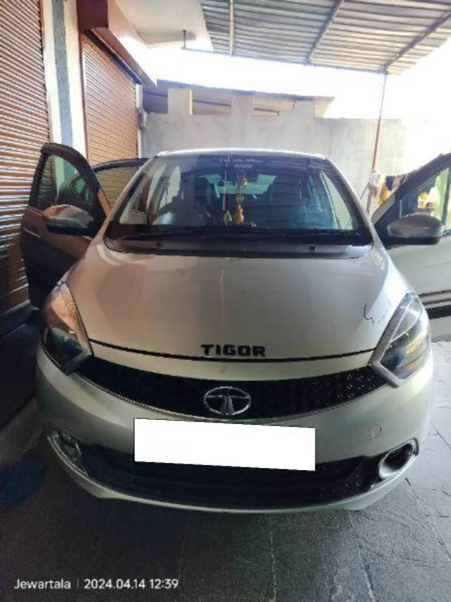 https://images10.gaadi.com/usedcar_image/4323180/original/processed_5aaf61fe-5eb5-497a-91ed-8f7118f52559.jpg?imwidth=6402