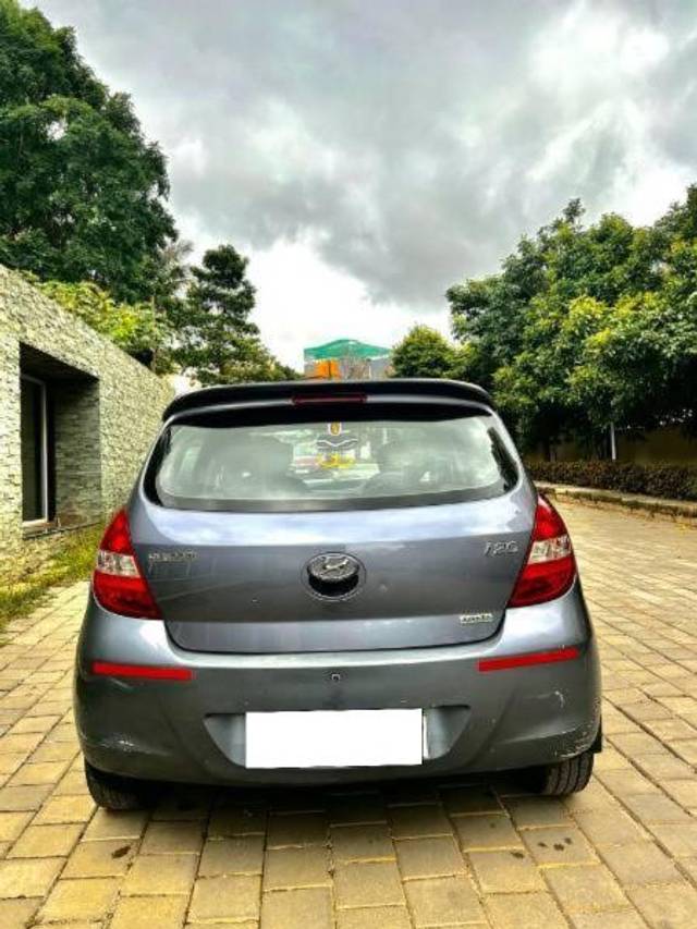 https://images10.gaadi.com/usedcar_image/4323190/original/processed_de5d07a5-a00f-427c-96c0-08787e119e60.jpg?imwidth=6401