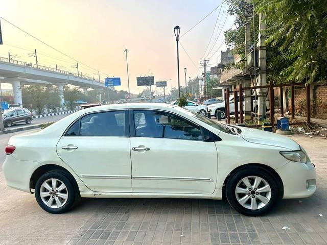 https://images10.gaadi.com/usedcar_image/4323198/original/processed_999748e450fc33e6650e6d3a3ab2d557.jpg?imwidth=6401