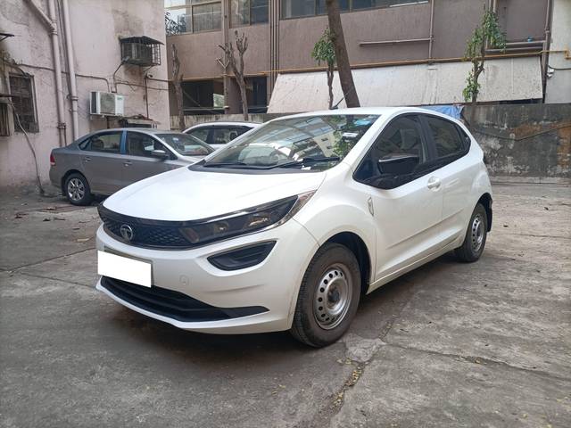 https://images10.gaadi.com/usedcar_image/4323242/original/processed_88be5dee23e4daf6a2b90115ae23b502.jpg?imwidth=6400