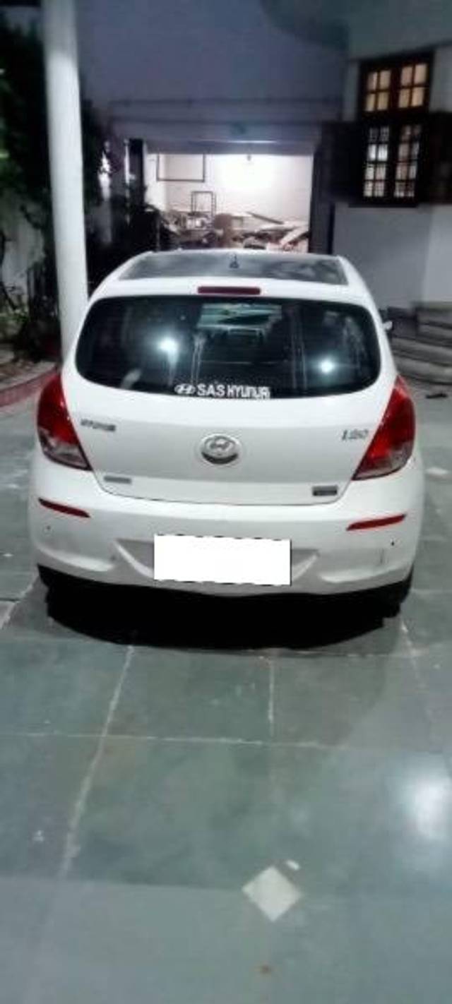 https://images10.gaadi.com/usedcar_image/4323302/original/processed_27f9e6b2-119b-43cc-9a4e-446d7f217574.jpeg?imwidth=6401