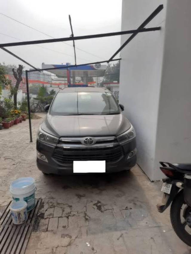 https://images10.gaadi.com/usedcar_image/4323397/original/processed_5be6573a-0f53-4d70-a279-932e5b2b233c.jpg?imwidth=6400