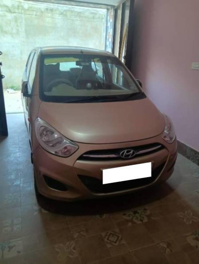 https://images10.gaadi.com/usedcar_image/4323484/original/processed_16b06302-c65b-4dc9-98a5-fcb84e0224c3.jpeg?imwidth=6400