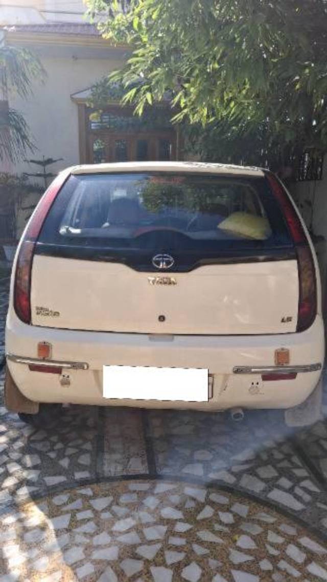 https://images10.gaadi.com/usedcar_image/4323487/original/processed_bbe720db-8c37-49a3-85f0-3a7af385c75b.jpg?imwidth=6401