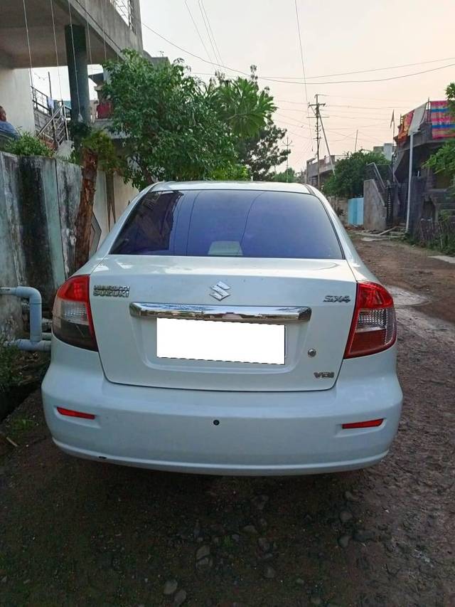 https://images10.gaadi.com/usedcar_image/4323508/original/processed_d298fb04afc5e517f09520f04cf2de80.jpg?imwidth=6402