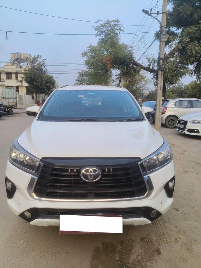 https://images10.gaadi.com/usedcar_image/4323660/original/processed_cef74a3d0a21cb10bf32abca9c17c636.jpg?imwidth=6402