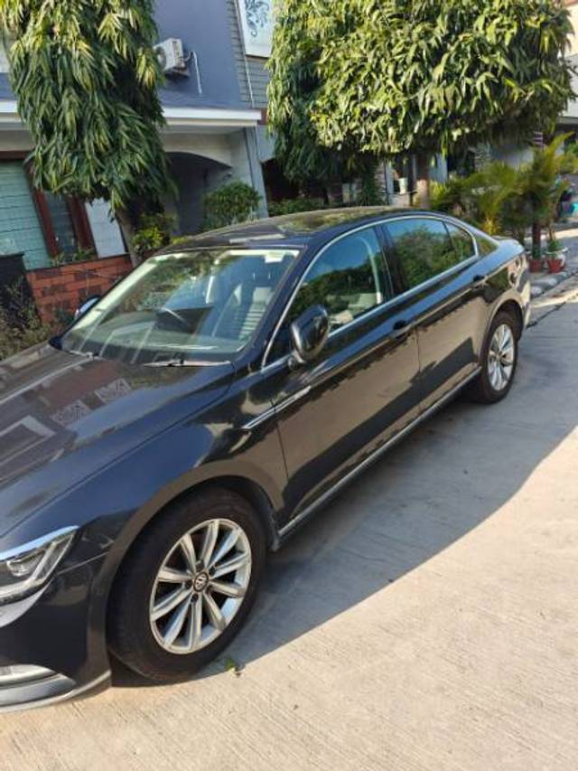 https://images10.gaadi.com/usedcar_image/4323716/original/faf58e8fa9323437bc35a04cf8102e93.jpeg?imwidth=6402