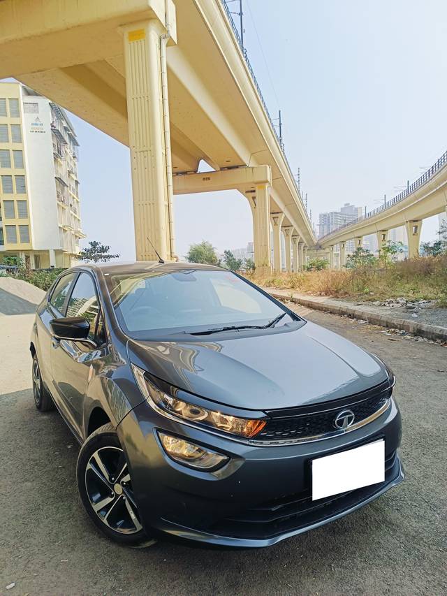 https://images10.gaadi.com/usedcar_image/4323780/original/processed_fd1de88881e3514fd4eb16d973a289e0.jpg?imwidth=6400