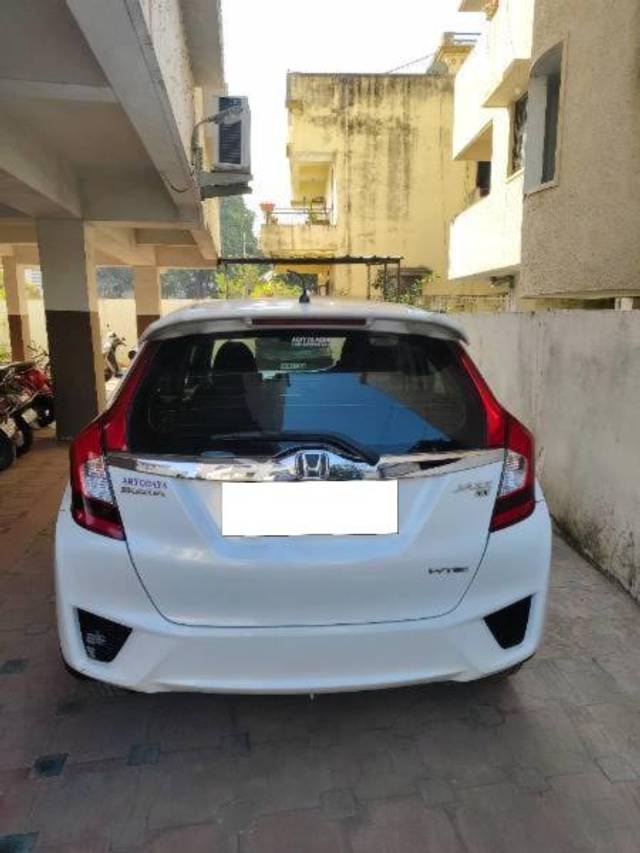 https://images10.gaadi.com/usedcar_image/4323842/original/processed_d82b53ce-7e32-453e-86e9-2a79e5e2c0fb.jpg?imwidth=6401