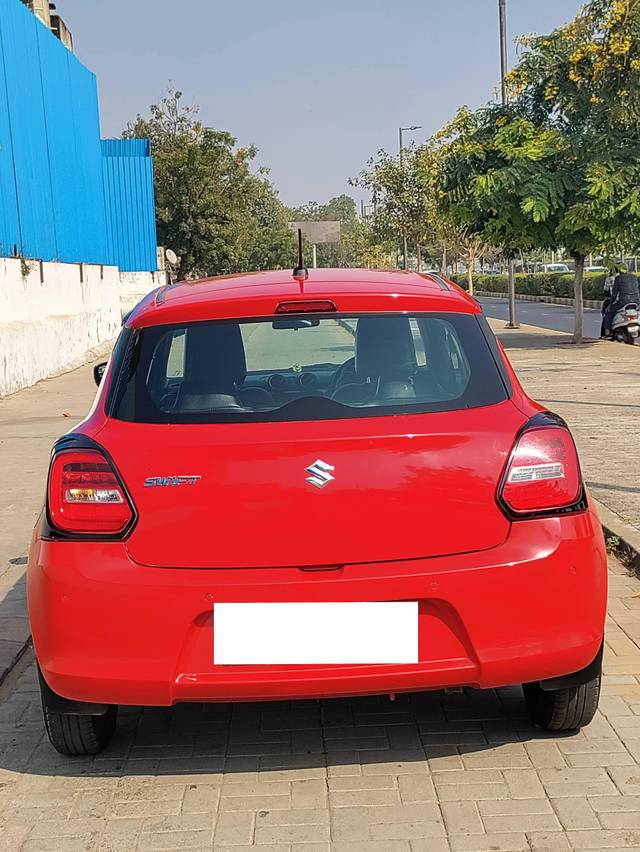 https://images10.gaadi.com/usedcar_image/4323856/original/processed_9c41ab1a28723afa9b03b4ff7f88e8b6.jpg?imwidth=6402