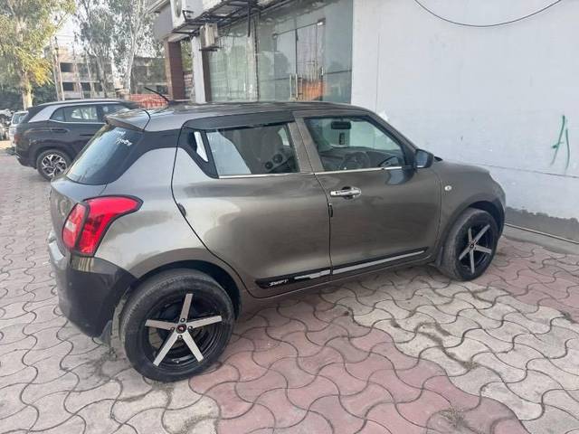 https://images10.gaadi.com/usedcar_image/4323870/original/processed_9de7d082-1abe-4b1e-acb0-afb64f72eaf2.jpeg?imwidth=6402