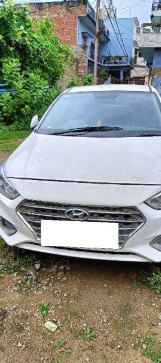 Hyundai Verna 2017-2020 Hyundai Verna VTVT 1.6 SX