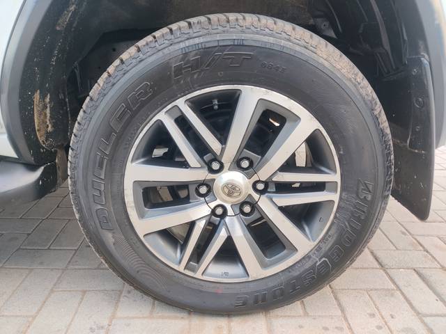 https://images10.gaadi.com/usedcar_image/4323959/original/3ce36a1171d0b16d3f7ea58f1b8a3381.jpg?imwidth=6402