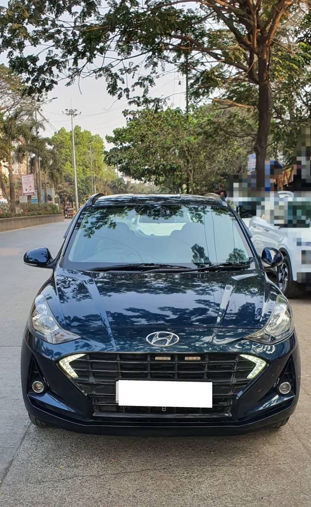 https://images10.gaadi.com/usedcar_image/4324029/original/processed_8182034c8dc15dff0d7b23111dfa9514.jpg?imwidth=6400